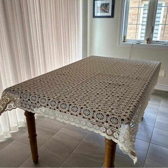 BONFAB Nottingham Lace Tablecloth M3978 Chinese Medallion 54" x 72" Beige/Cream - Picture 2 of 9